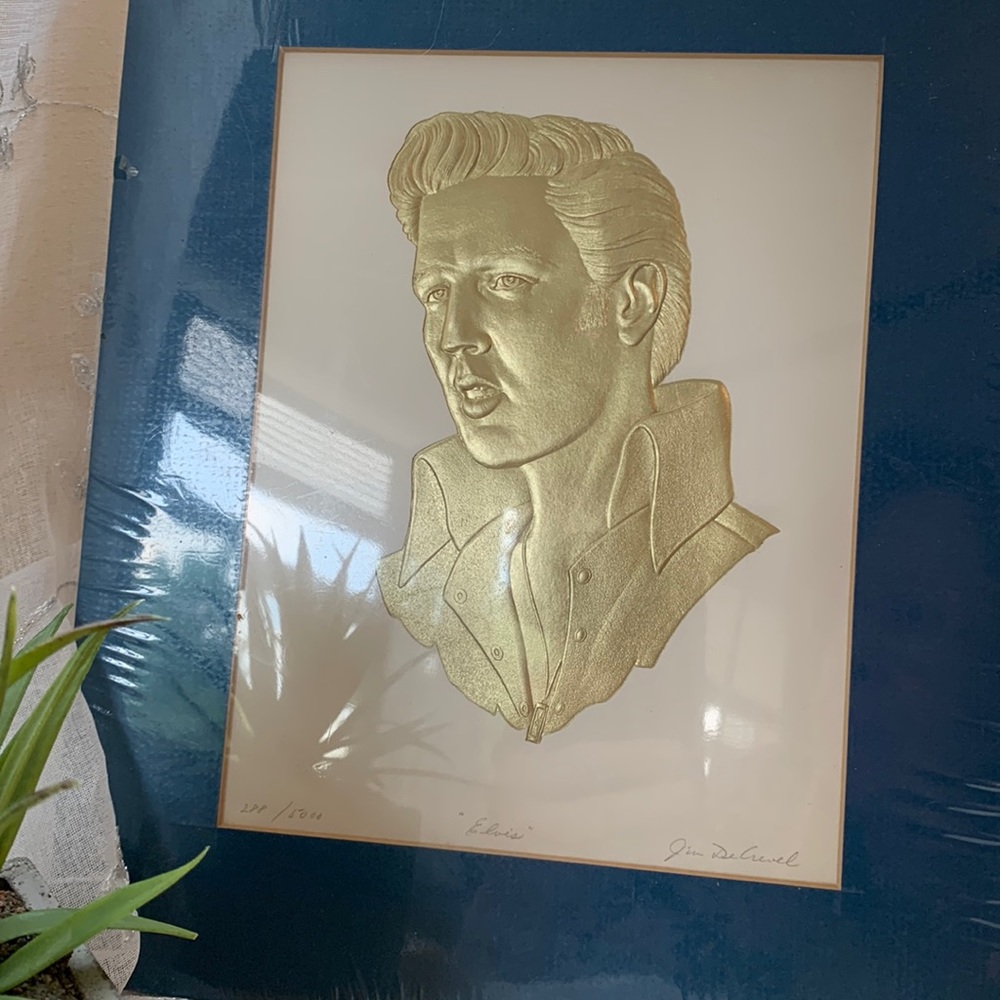Vintage Elvis gold leaf limited edition signed and numbered art by Jim DeCrevel